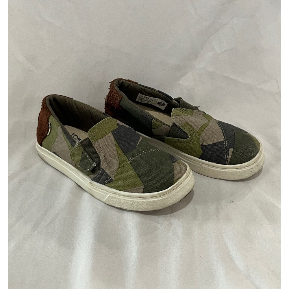 TOMS Luca Slip-on Walker‎ Camouflage Slip On Shoes Size T9